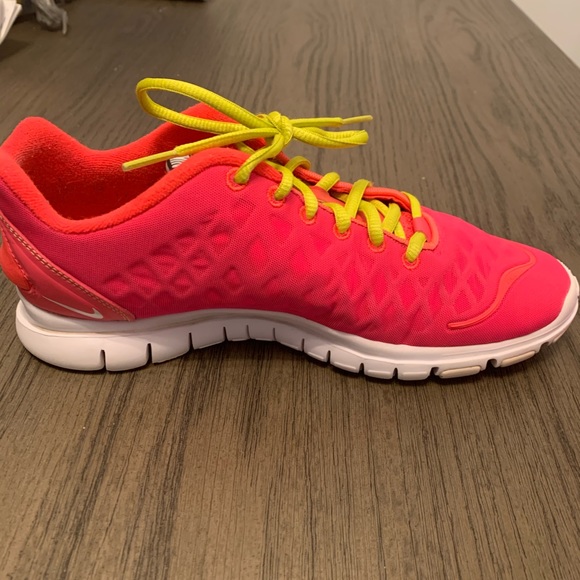Nike Free Tr Fit Sneakers- Bright Pink - Picture 3 of 7